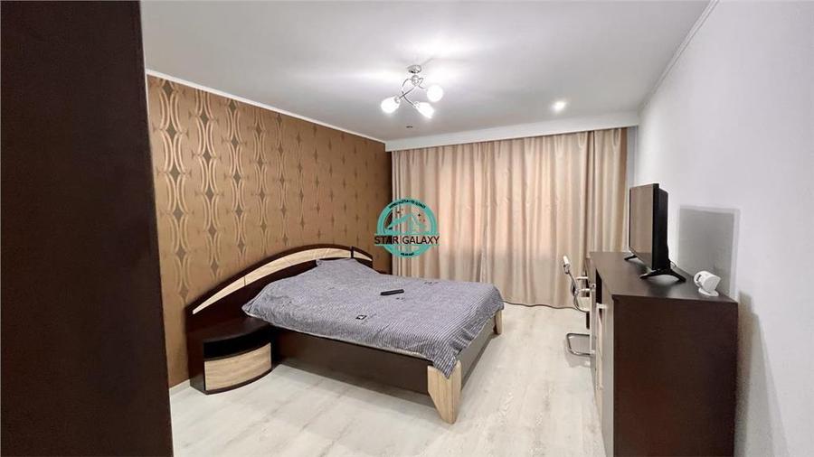 Apartament cu 3 camere decomandat, mobilat în Cornișa