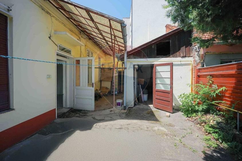 Apartament cu 3 camere semidecomandat în Ultracentral