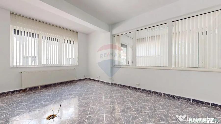 Spațiu comercial, de 245 mp, în Ultracentral
