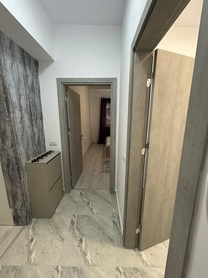 Apartament cu 2 camere decomandat în Roșu