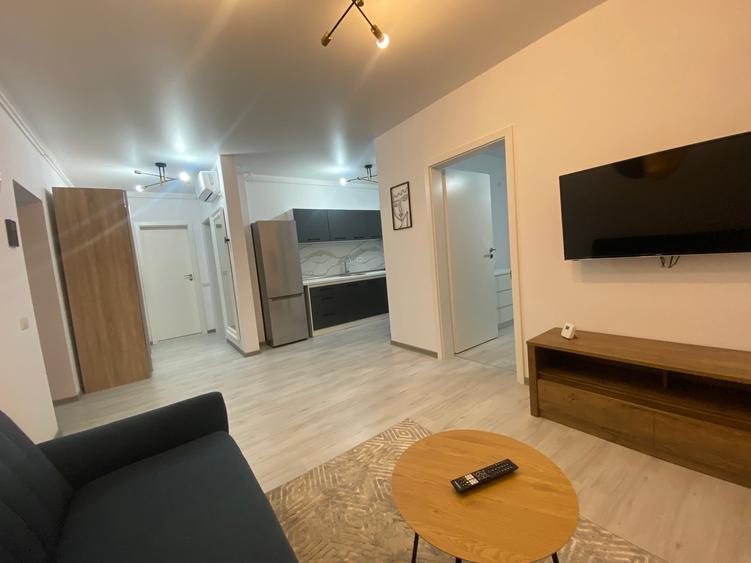 Apartament cu 3 camere semidecomandat, mobilat în Berceni — fotografia 1