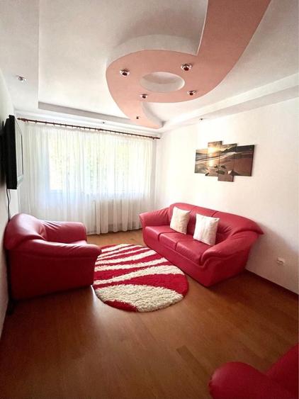 Apartament cu 3 camere semidecomandat în Central