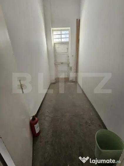 Spațiu comercial, de 50 mp, în Central
