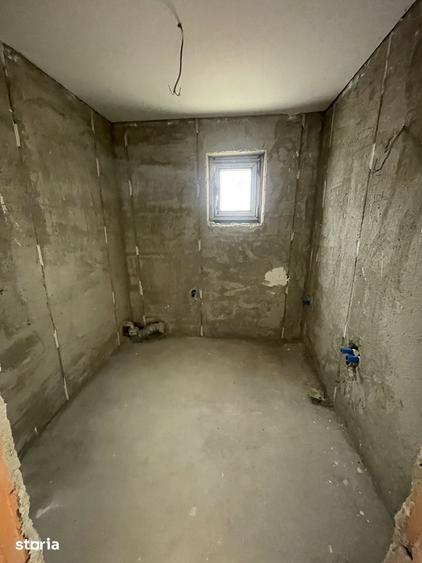 Casă cu 4 camere cu Teren 250 Mp în Central