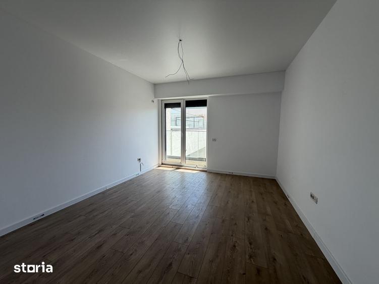 Apartament cu 4 camere în Pieptănari