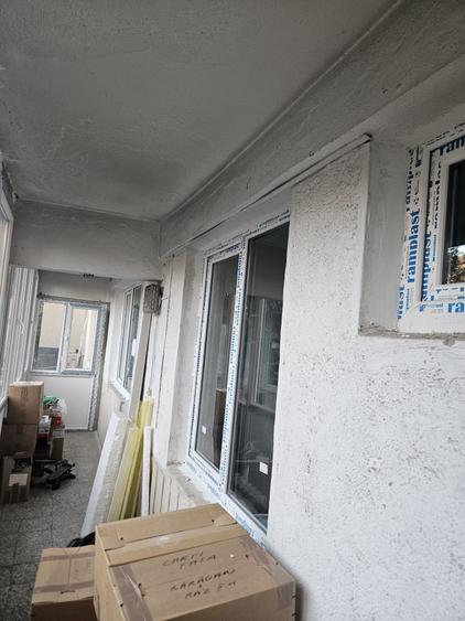 Apartament cu 3 camere semidecomandat în Circumvalațiunii