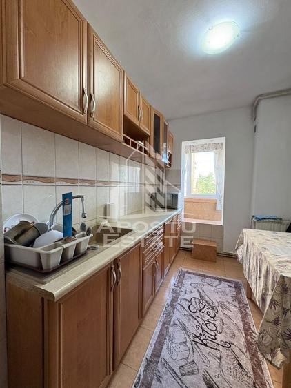 Apartament cu 2 camere decomandat, mobilat în Dacia