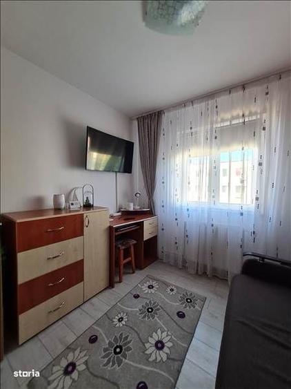 Apartament cu 2 camere semidecomandat în Florilor