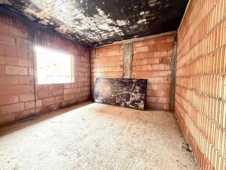 Casă cu 3 camere cu Teren 540 Mp în Sânandrei