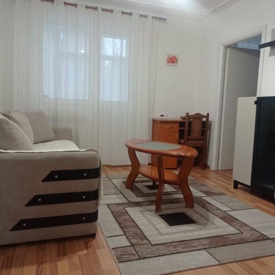 Apartament cu 2 camere nedecomandat în Central