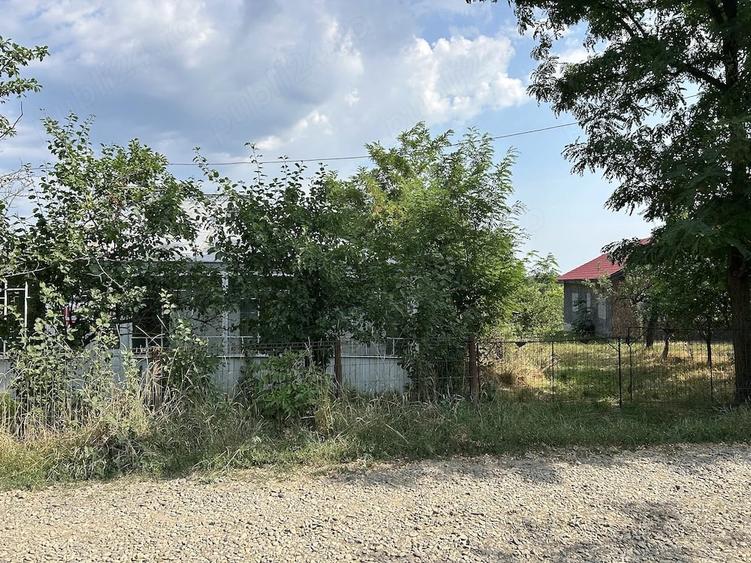 Teren de 2000 mp, în Vorniceni