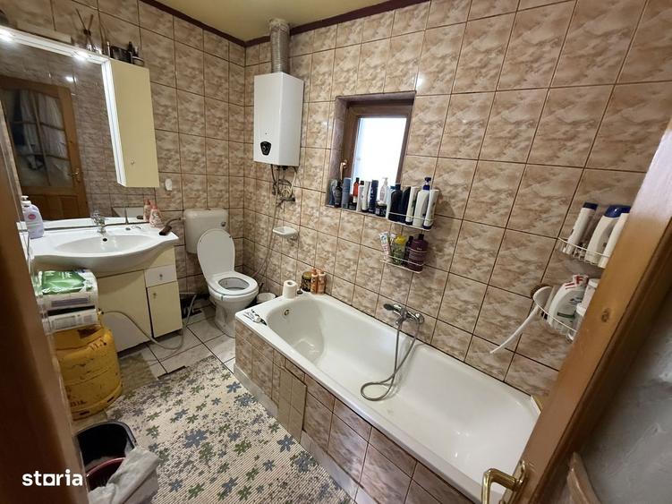 Casă cu 3 camere cu Canalizare în Kamsas