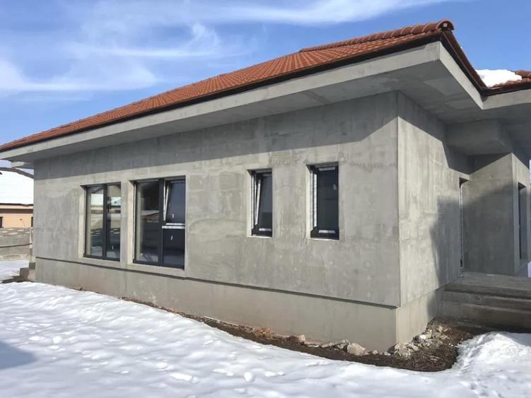 Casă individuală cu 3 camere cu Teren 535 Mp în Micești
