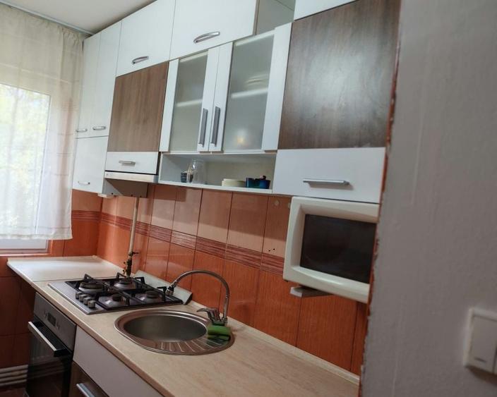 Apartament cu 2 camere semidecomandat în Tineretului