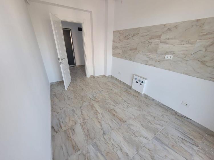 Apartament cu 3 camere decomandat în Theodor Pallady