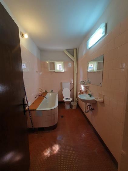 Casă cu 3 camere în Florești