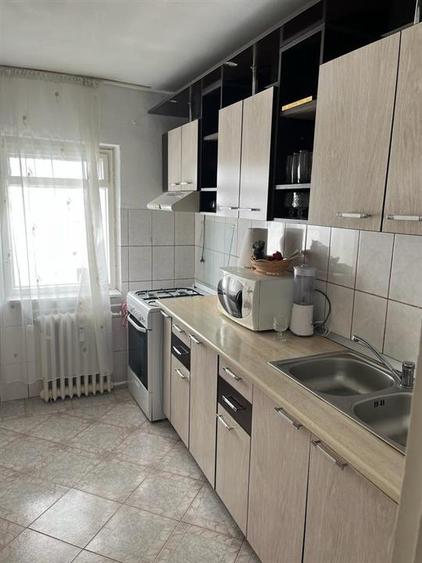 Apartament cu 2 camere semidecomandat în Unirii Sud