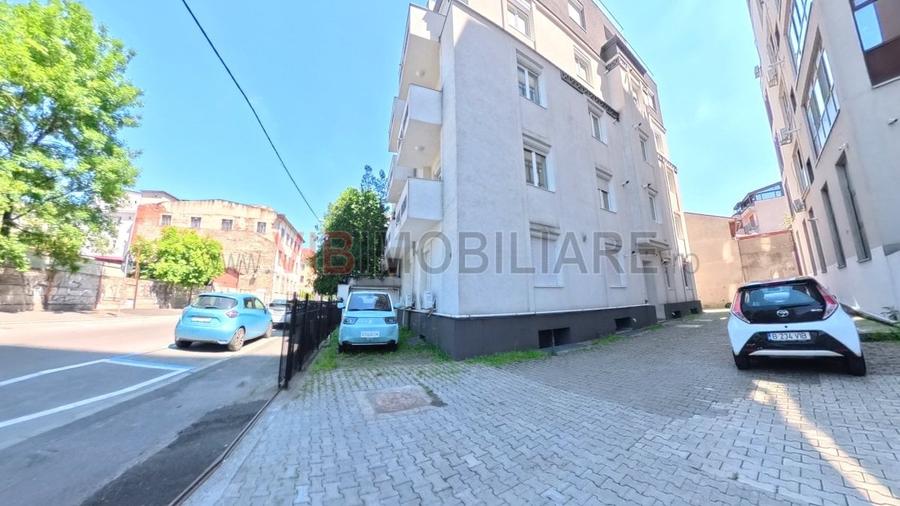 Apartament cu 2 camere semidecomandat, mobilat în Libertății