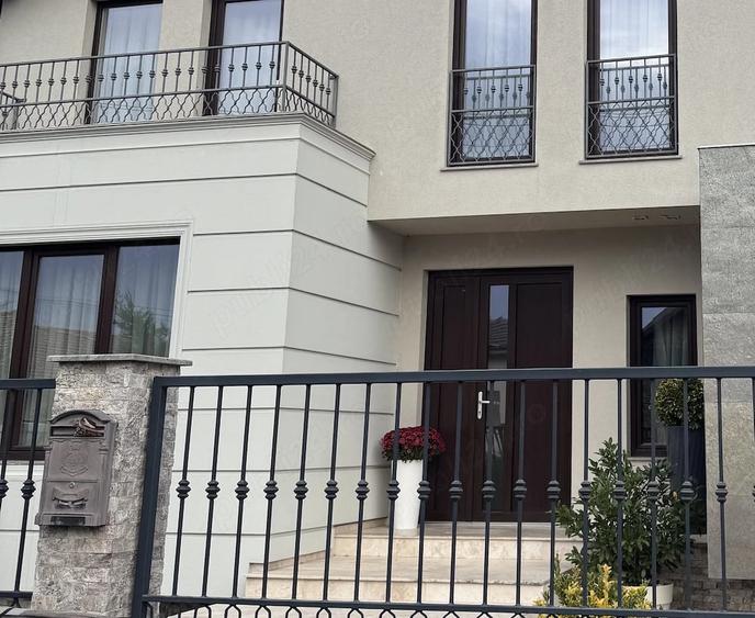 Casă cu 5 camere cu Teren 500 Mp în Aradul Nou