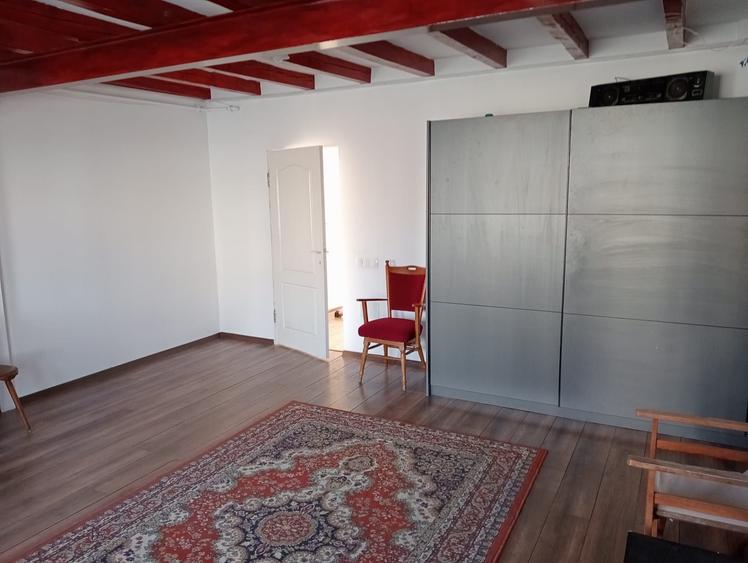 Apartament cu 2 camere decomandat în Florești