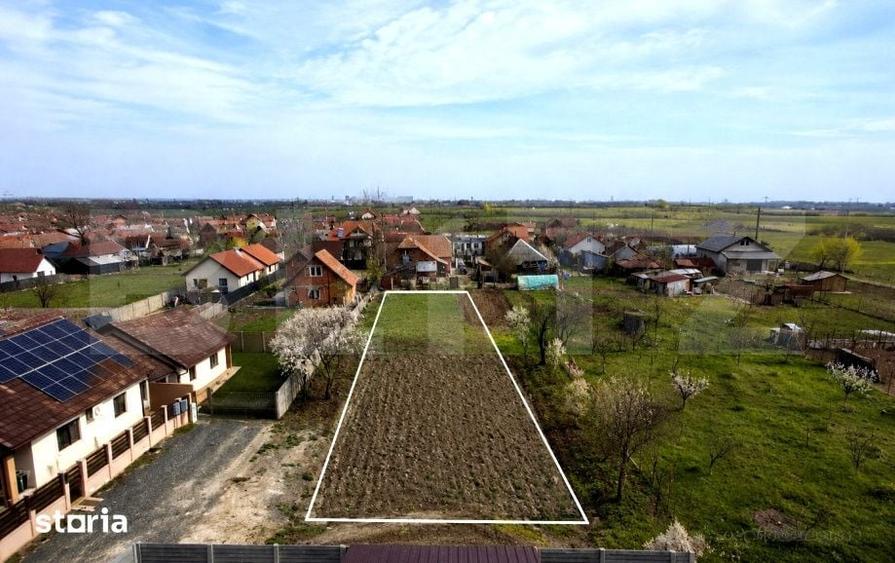 Teren de 680 mp, în Sânmihaiu Român