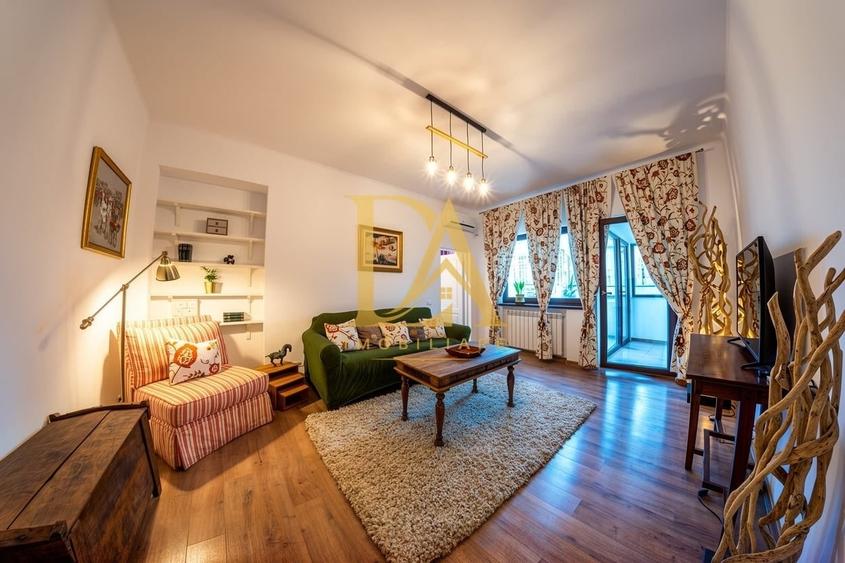 Apartament cu 2 camere semidecomandat în P-ța Romană