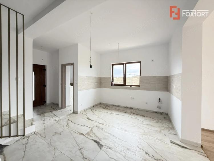 Casă cu 4 camere cu Teren 272 Mp în Săcălaz
