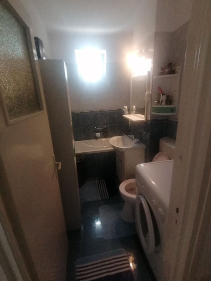 Apartament cu 2 camere decomandat în Lazaret
