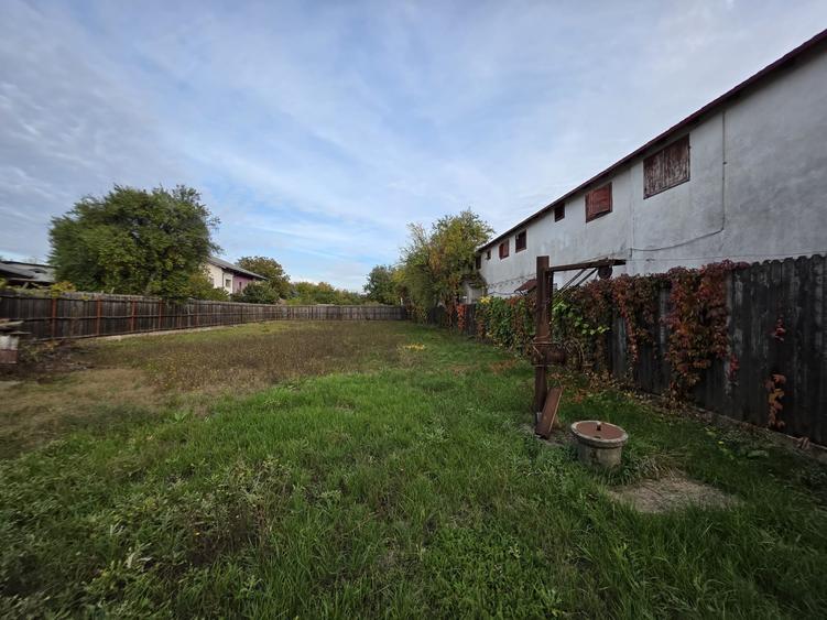 Spațiu comercial, de 1,350 mp, în Central