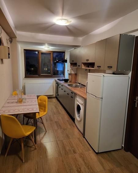 Apartament cu 2 camere decomandat în Bratia din Deal