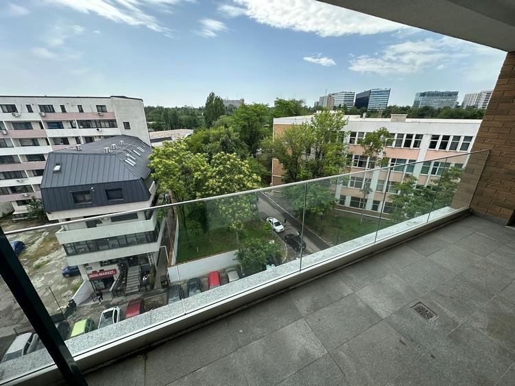 Apartament cu 2 camere semidecomandat, mobilat în Politehnica
