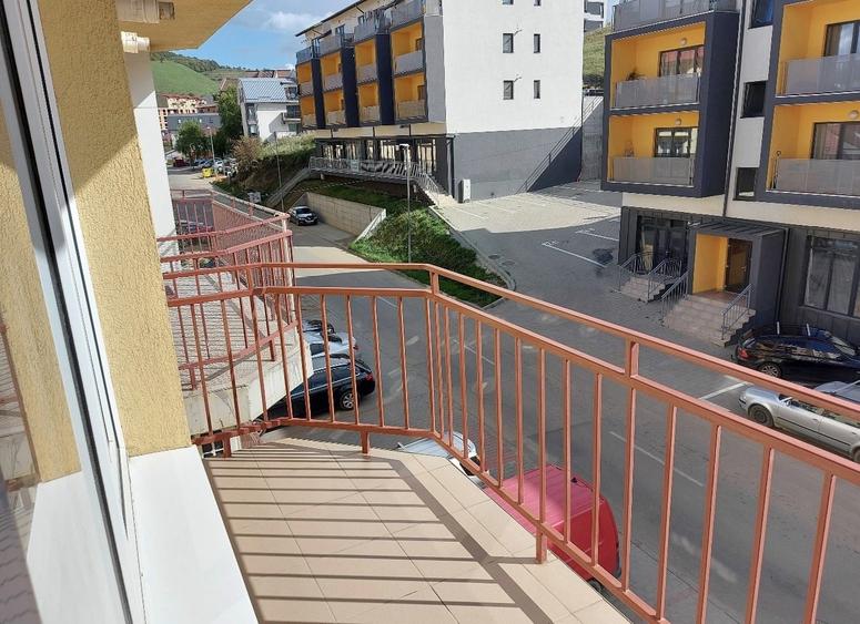 Apartament cu 3 camere,parcare ,etaj intermediar, zona Eroilor - 8