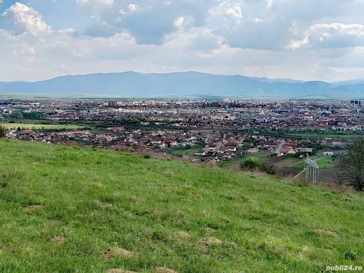 Teren de 2500 mp, în Nord