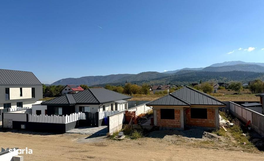 Casă cu 3 camere în Cristian