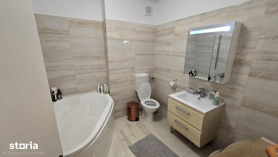 Apartament cu 3 camere decomandat în Pajura