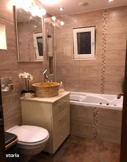 Apartament cu 3 camere, mobilat în Între Lacuri