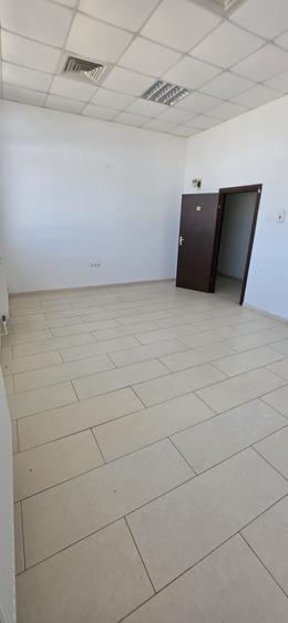 Birou, de 23 mp, în Far