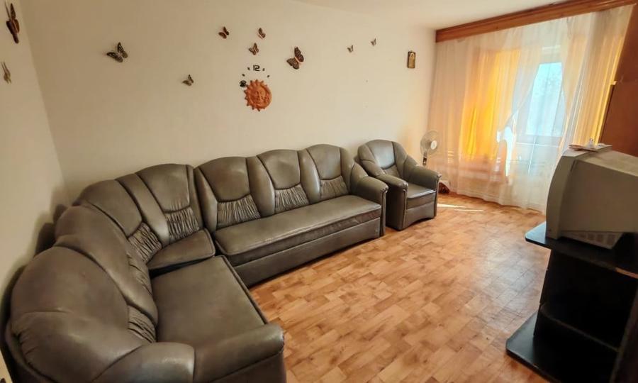 Apartament decomandat Micro 21 etaj 2 - 1