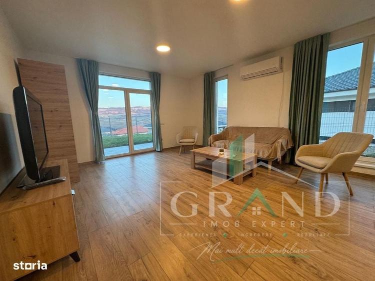 Casă cu 4 camere în Corușu