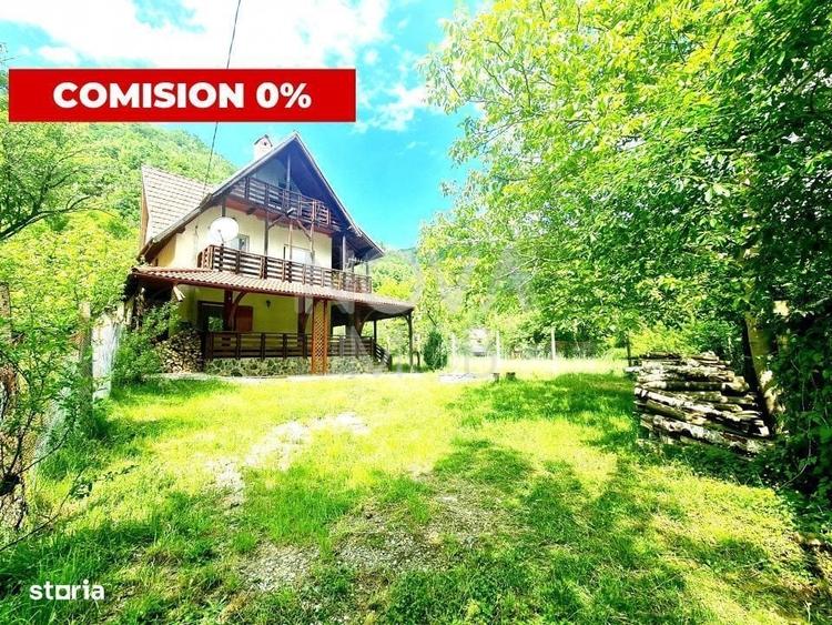 Casă cu 4 camere în Lotrioara