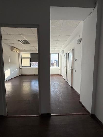 Birou, de 107 mp, în Centru Civic
