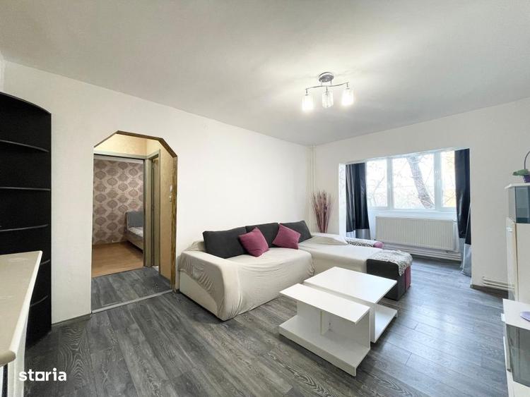 Apartament cu 3 camere semidecomandat, mobilat în Girocului