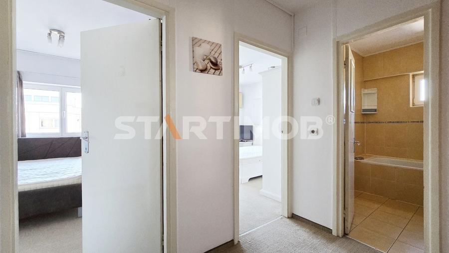 Apartament cu 3 camere decomandat în 13 Decembrie