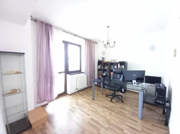 Apartament cu 4 camere în Băneasa