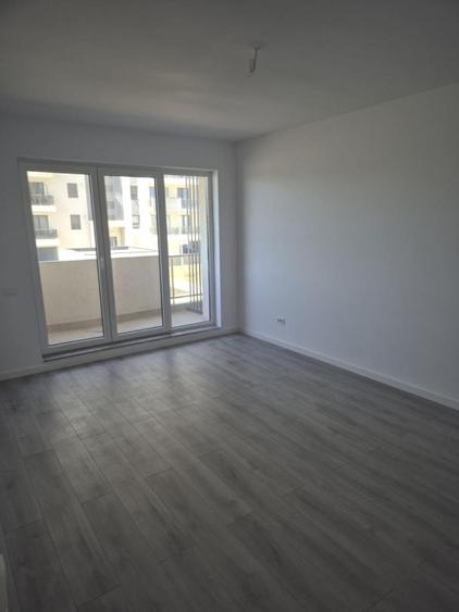 Apartament cu 2 camere decomandat în Tomis Plus