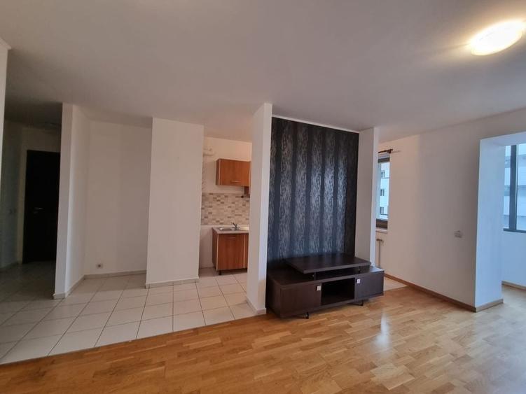 Apartament cu 2 camere semidecomandat, mobilat în Unirii