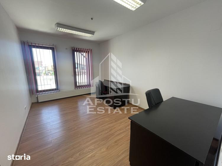 Spațiu comercial, de 362 mp, în Moșnița Nouă