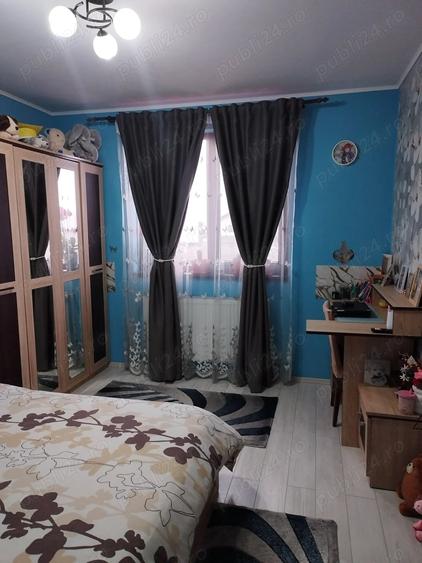 Casă cu 5 camere cu Teren 183 Mp în Central