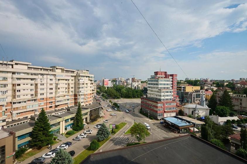 Apartament cu 3 camere decomandat în Ultracentral