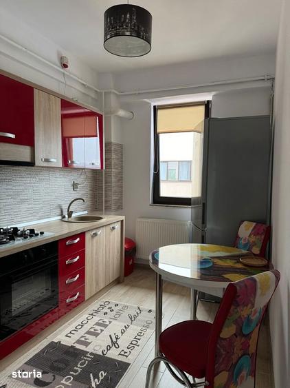 Apartament cu 3 camere decomandat, mobilat în Baza 3